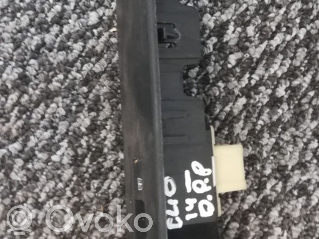 Renault Clio IV Electric window control switch 