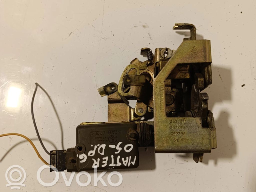 Renault Master II Rear door lock 