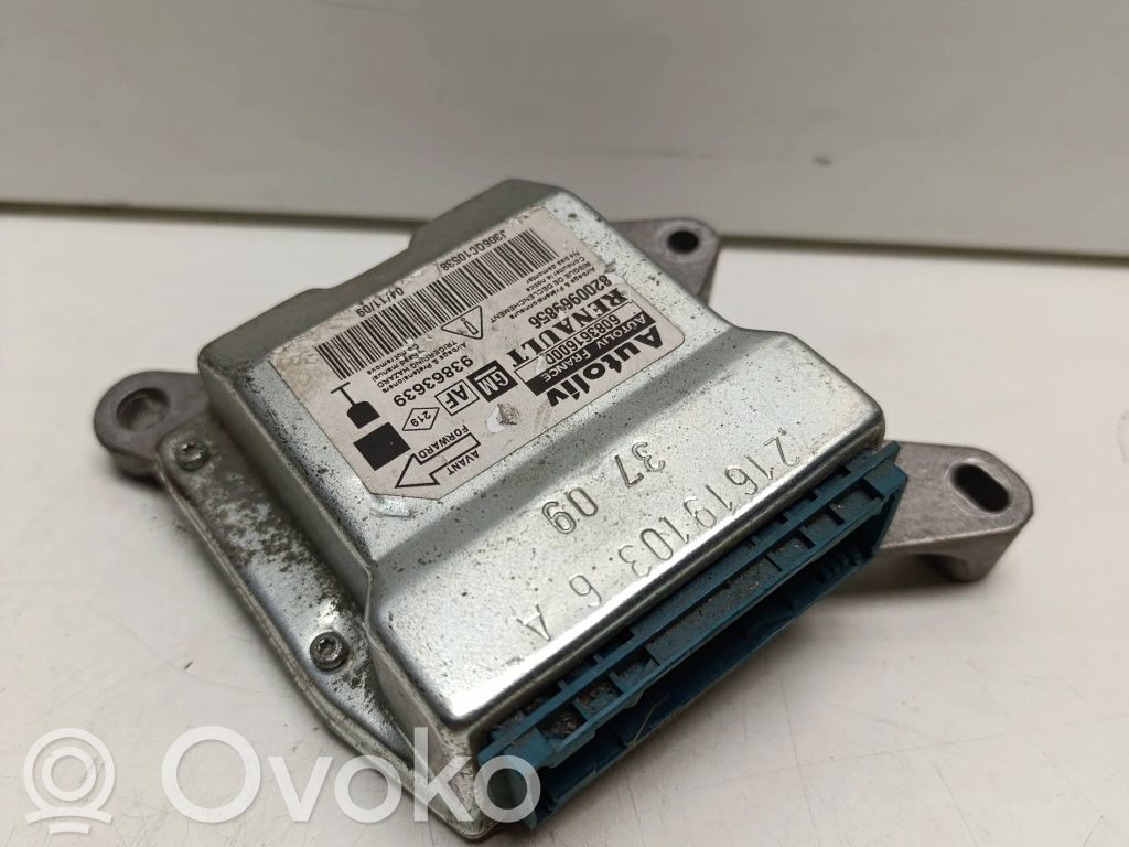 Opel Vivaro Airbag control unit/module 