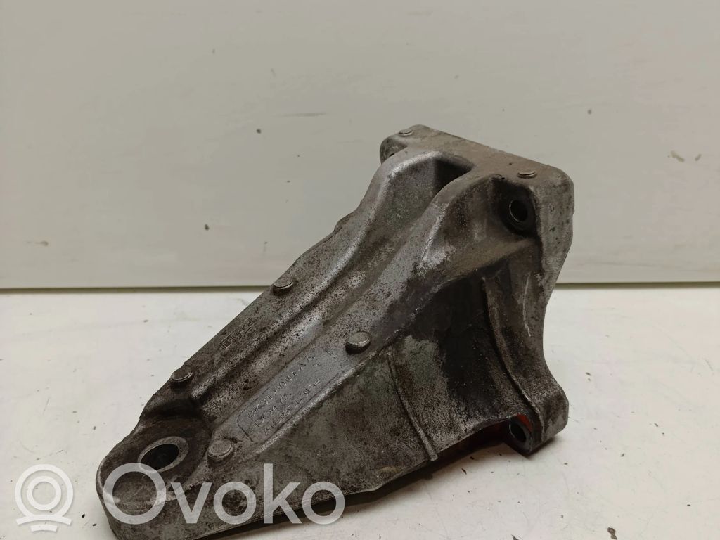 Ford Transit Engine mounting bracket 