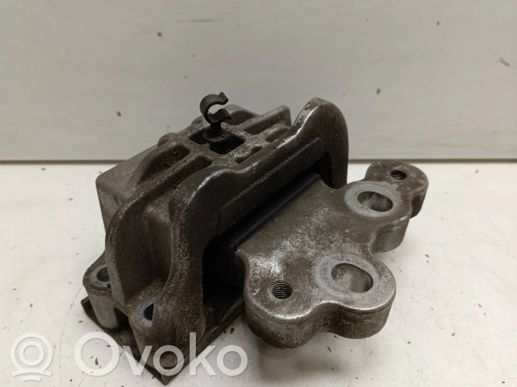 Engine mount bracket   GK217M124AE