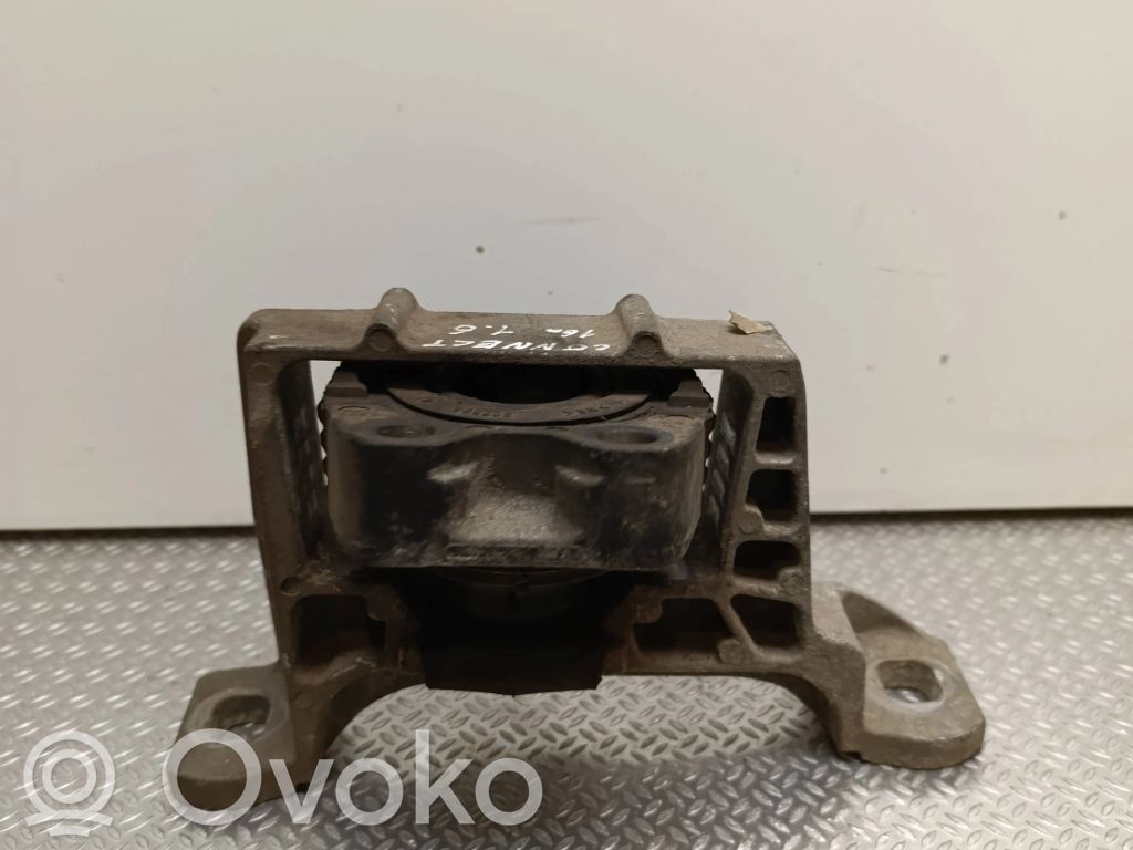 Ford Connect Engine mount bracket 