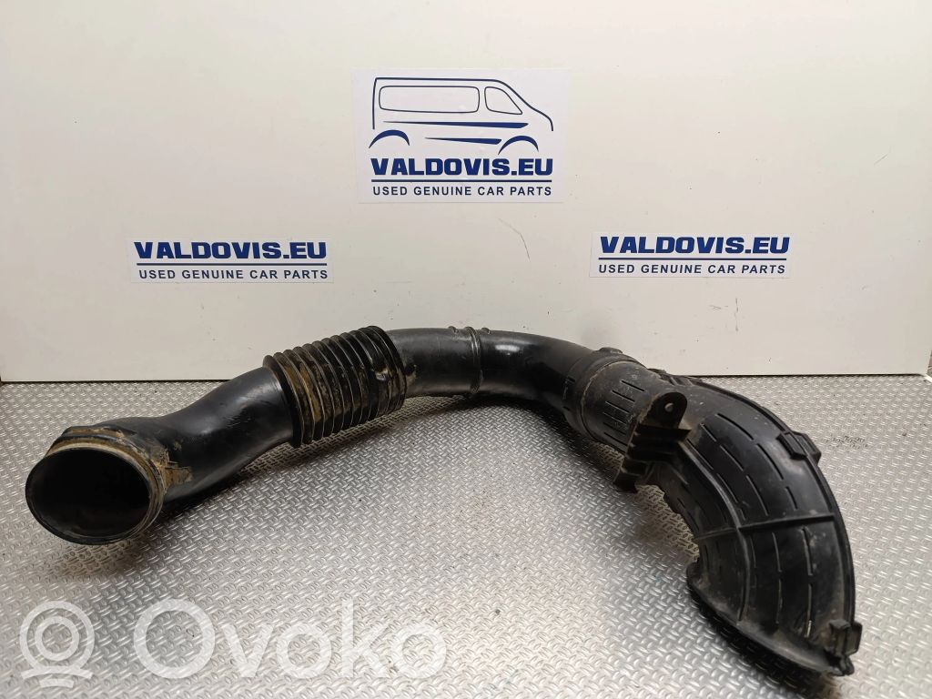 Część rury dolotu powietrza   1400446380,1840