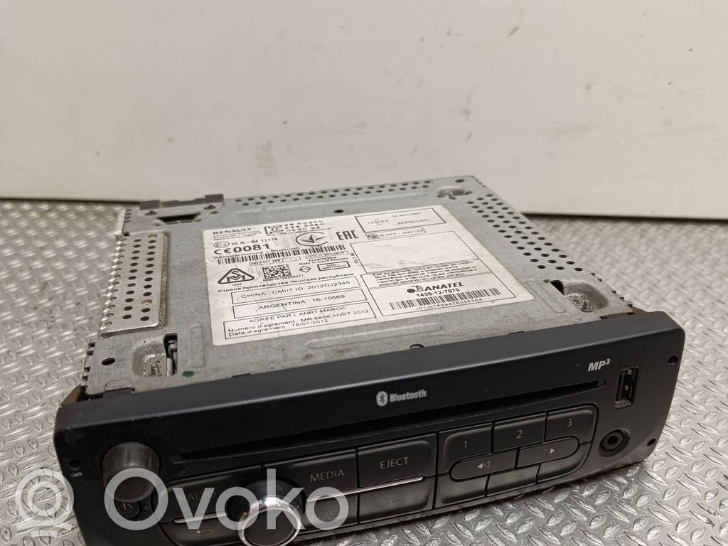 Opel Movano B Panel / Radioodtwarzacz CD/DVD/GPS 