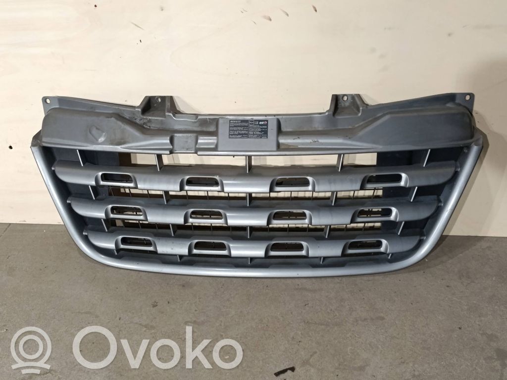 Renault Master III Maskownica / Grill / Atrapa górna chłodnicy 