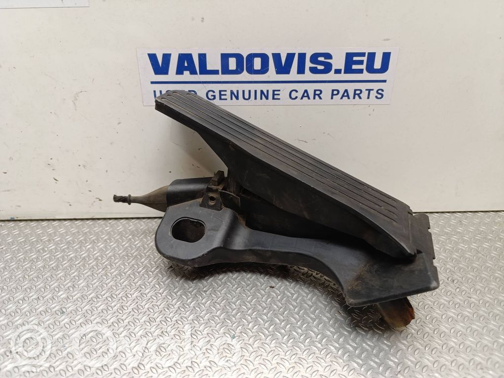 Volkswagen Caddy Pedał gazu / przyspieszenia 