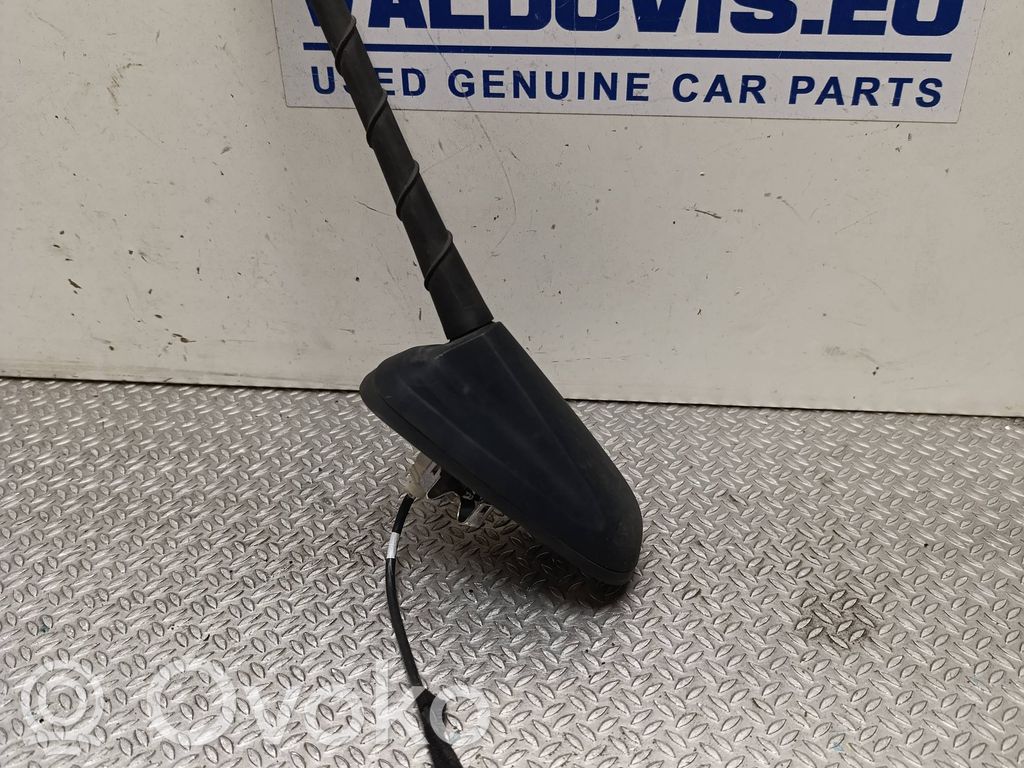 Volkswagen Crafter Radion antenni 