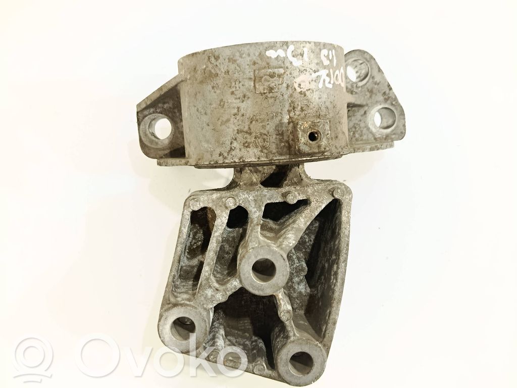 Fiat Doblo Engine mount bracket 