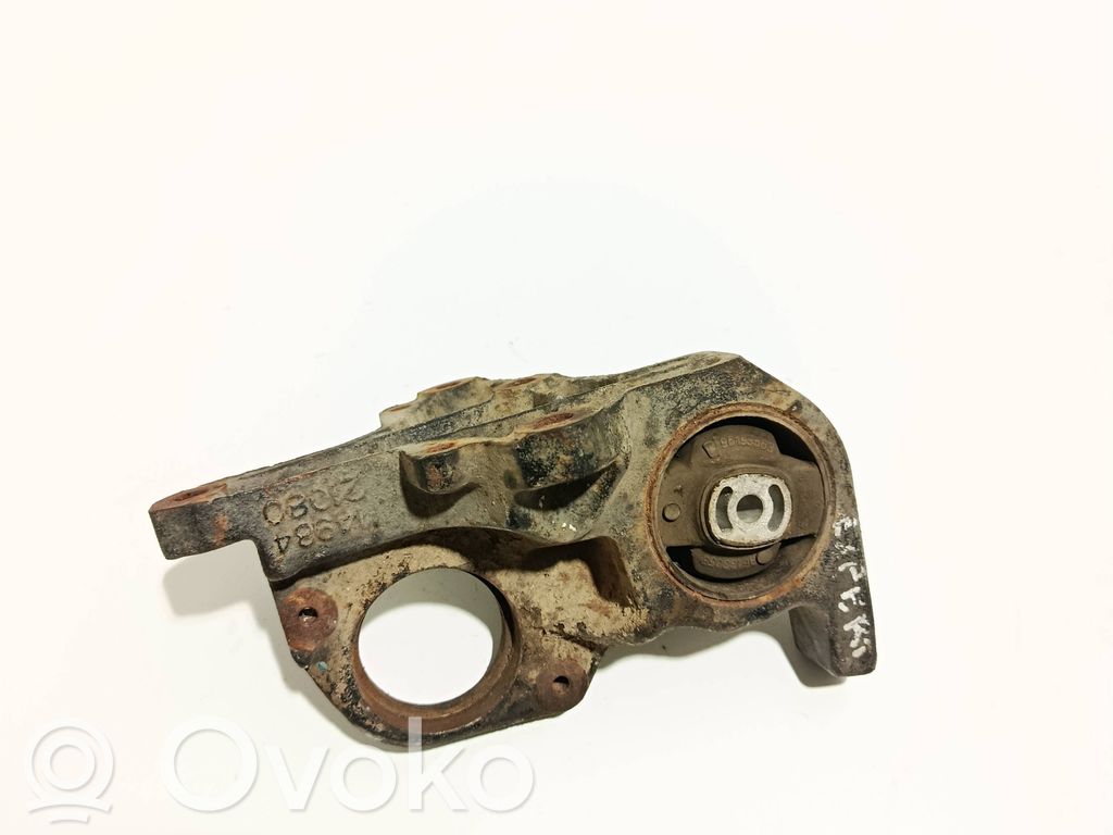 Peugeot Expert Engine mount bracket 