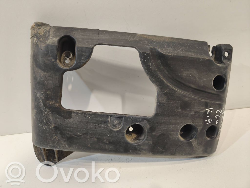 Renault Master III Uchwyt / Mocowanie zderzaka tylnego 