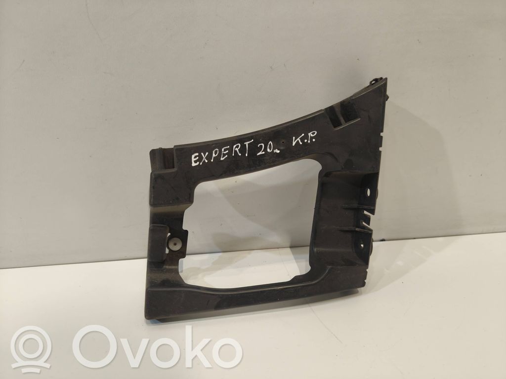 Peugeot Expert Uchwyt / Mocowanie zderzaka tylnego 