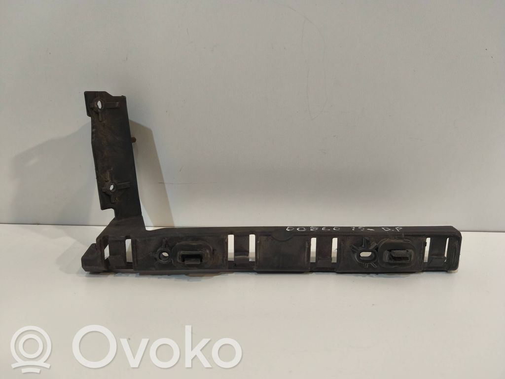 Fiat Doblo Soporte de montaje del parachoques trasero 