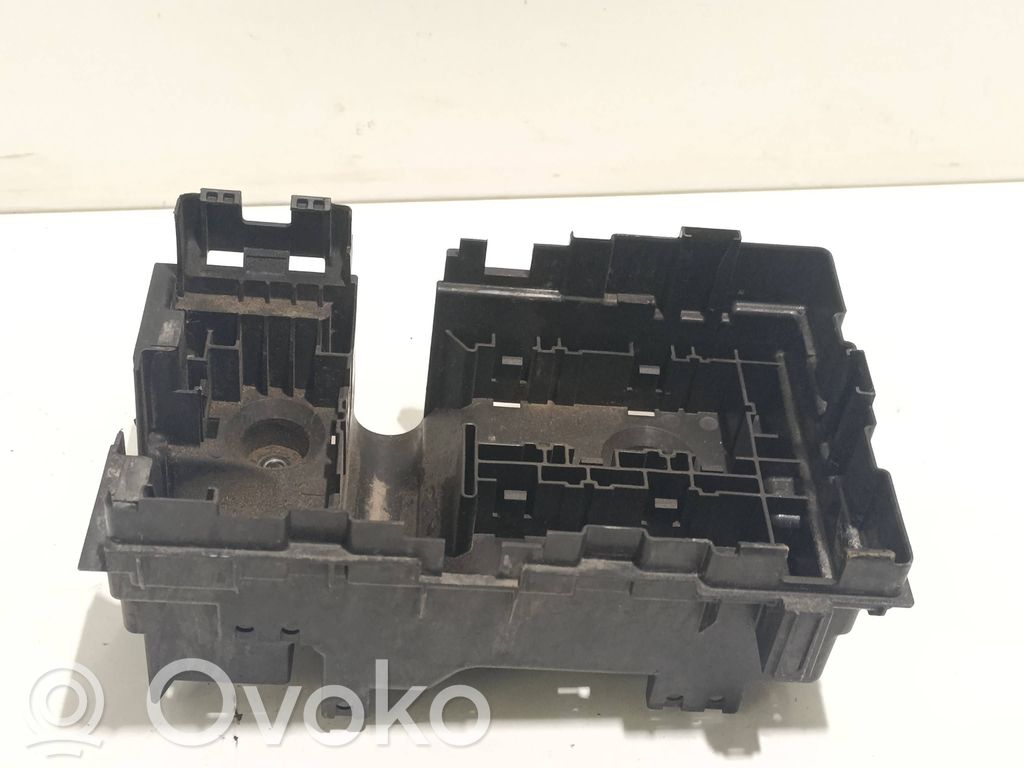 Chrysler Pacifica Saugiklių dėžė (komplektas) 