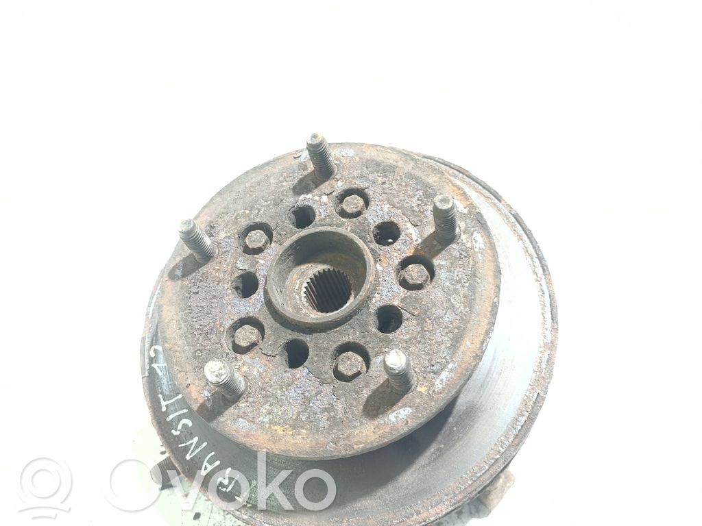 Front wheel hub