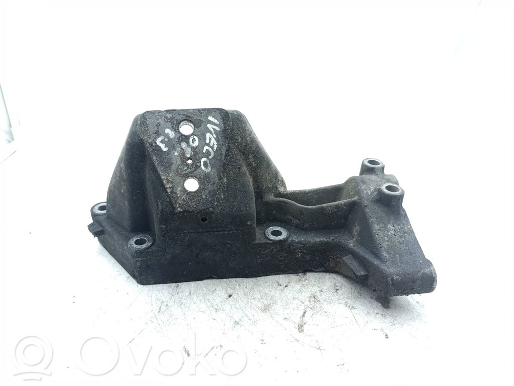 Iveco Daily 4th gen Engine mounting bracket 