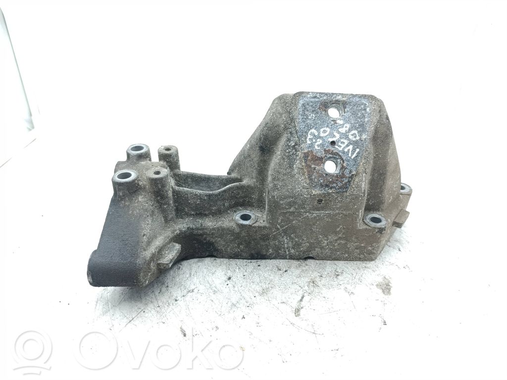 Iveco Daily 4th gen Engine mounting bracket 