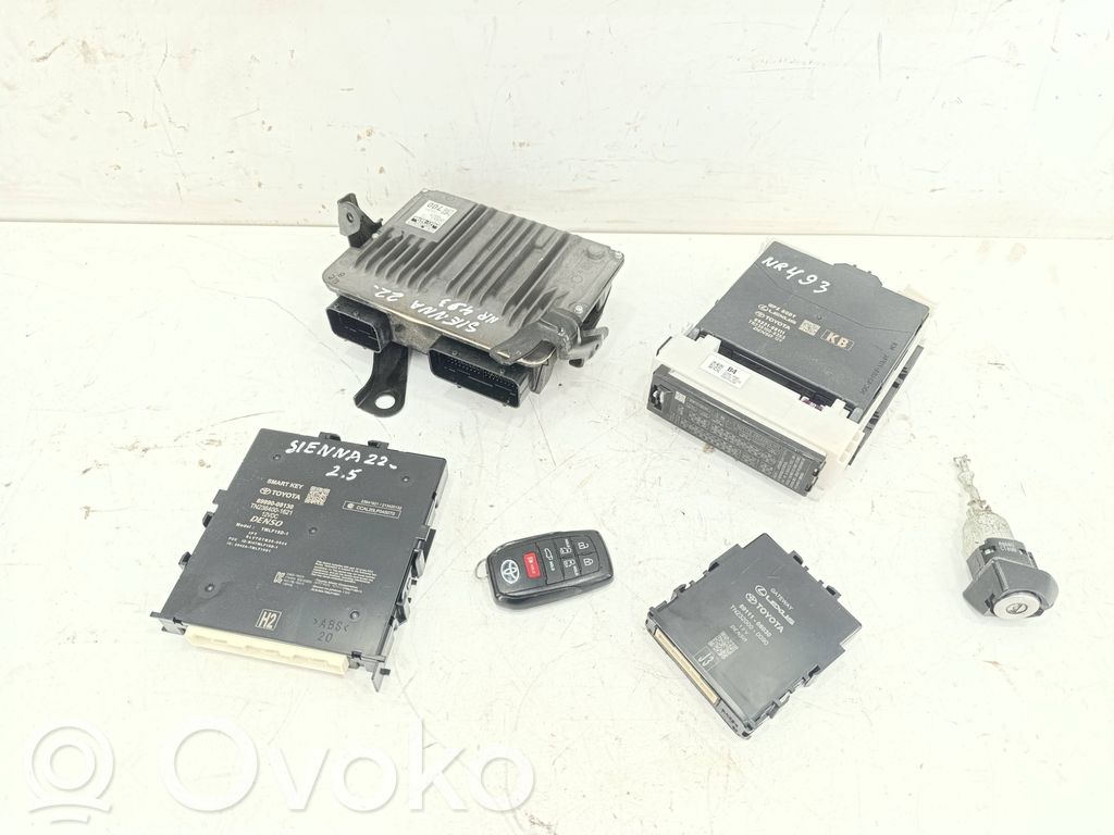 Komputer / Sterownik ECU i komplet kluczy   8966108700,8922108111,8999908130,283000189009,TN2830001890