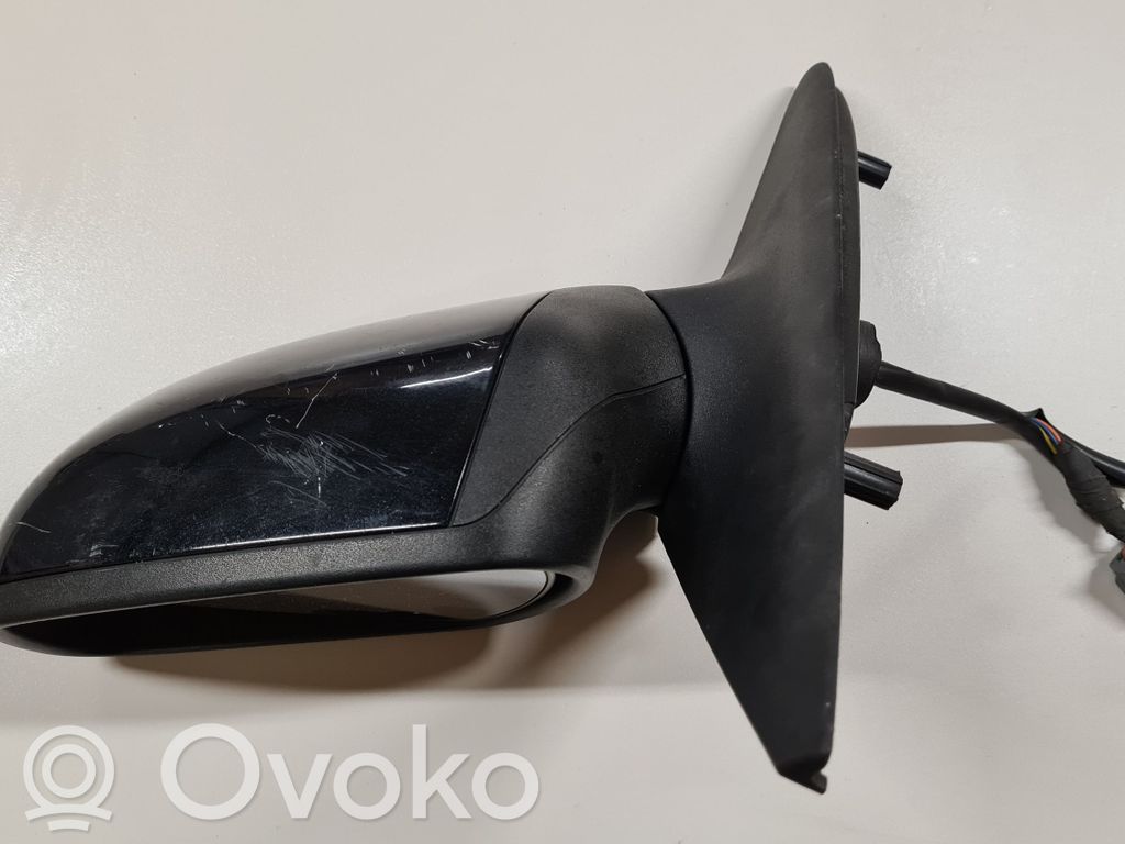 Ford Mondeo Mk III Spogulis (elektriski vadāms) 