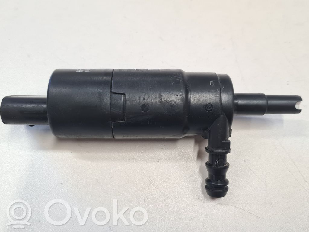 Volkswagen PASSAT B5.5 Headlight washer pump 
