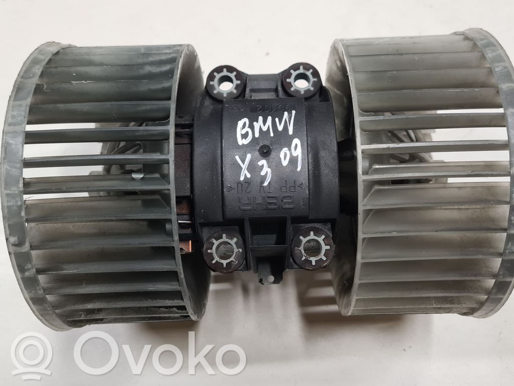BMW X3 E83 Вентилятор печки 
