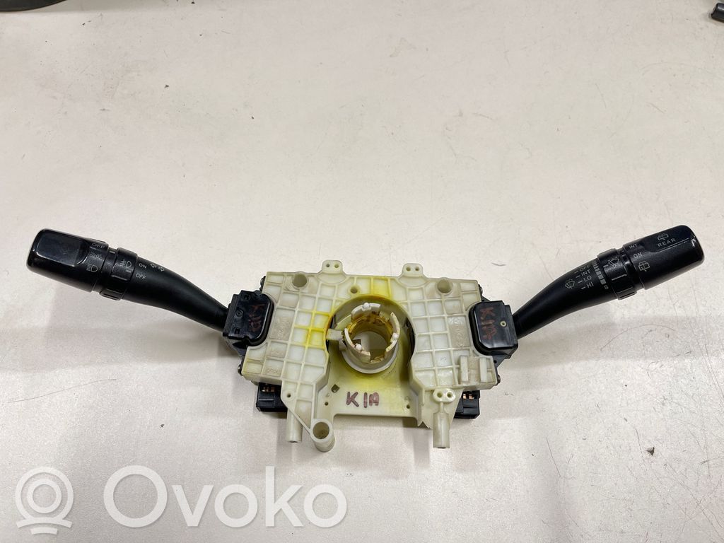 KIA Sorento Wiper turn signal indicator stalk/switch 