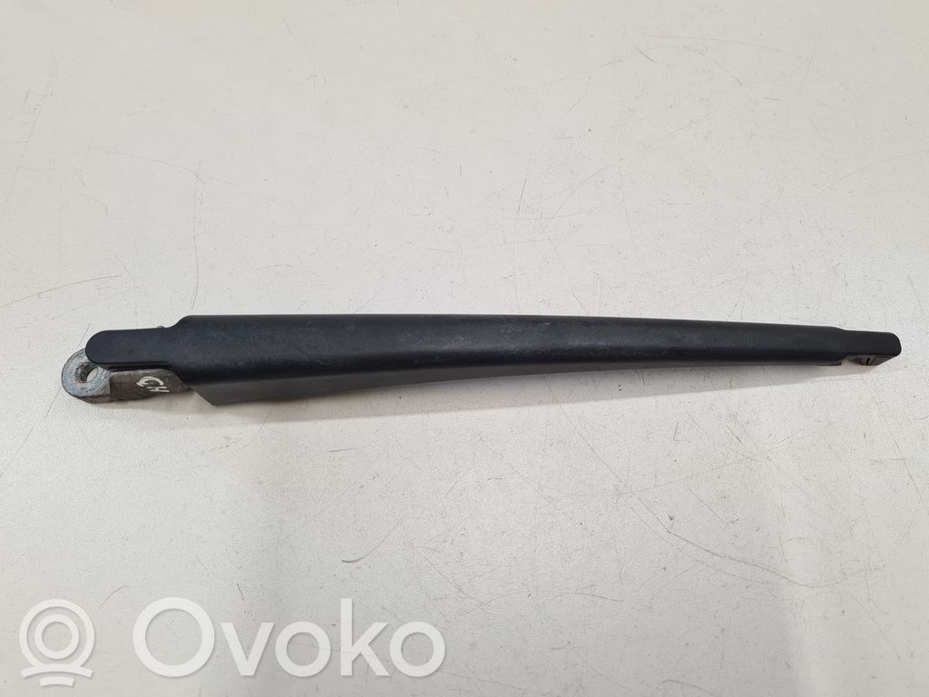 Mazda 3 I Brazo del limpiaparabrisas trasero 