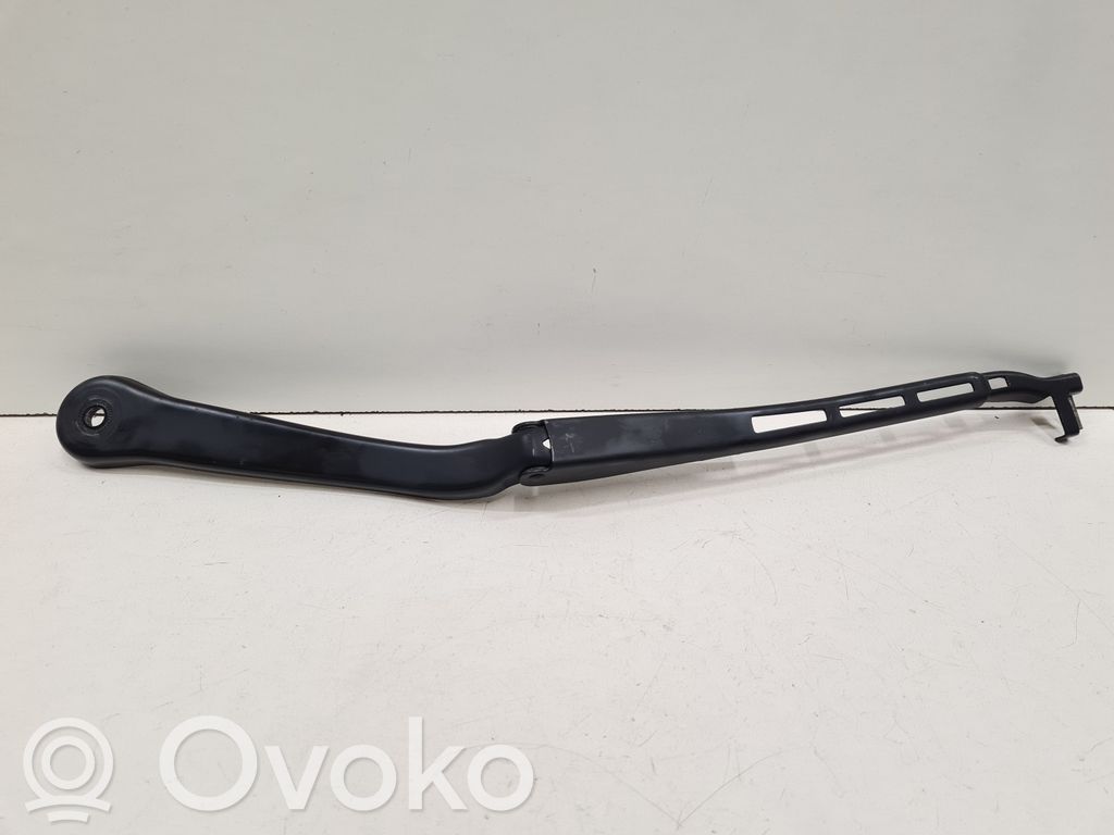 BMW 3 E92 E93 Front wiper blade arm 