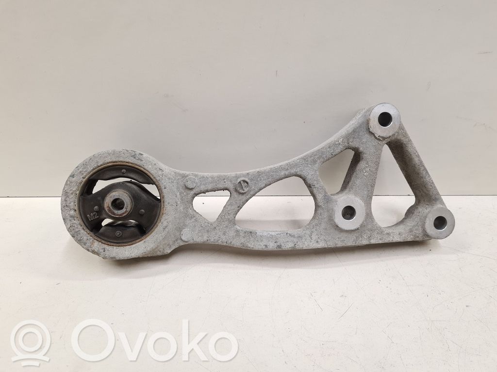 Engine mounting bracket   MN184059