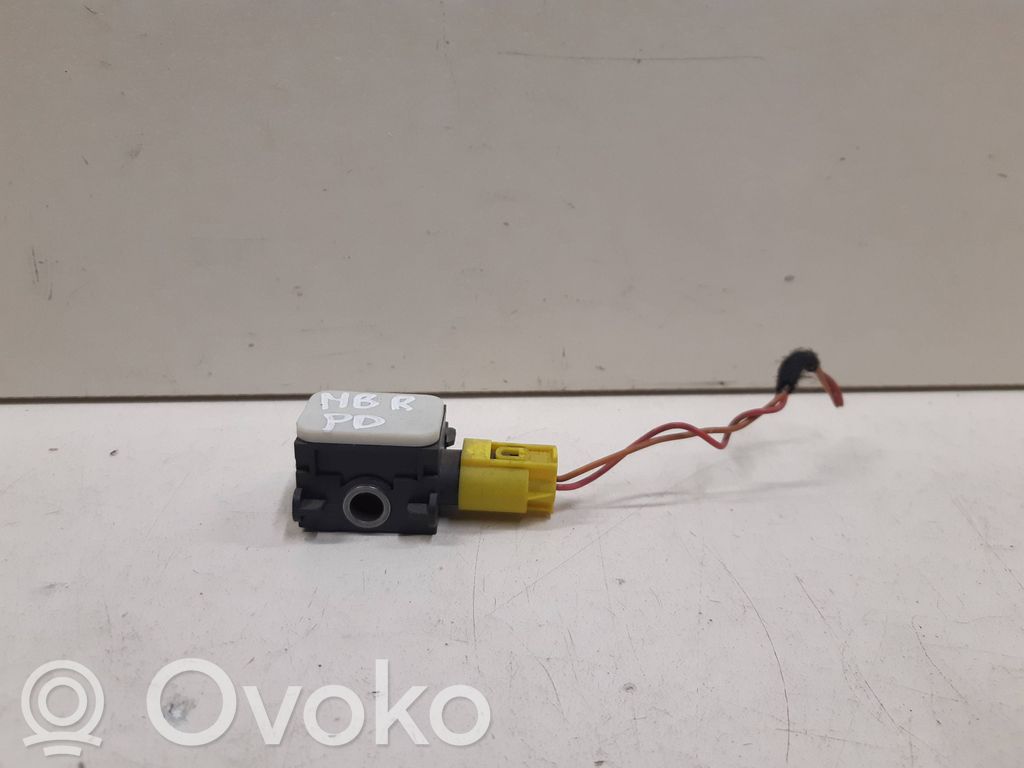 Mercedes-Benz R W251 Airbag deployment crash/impact sensor 