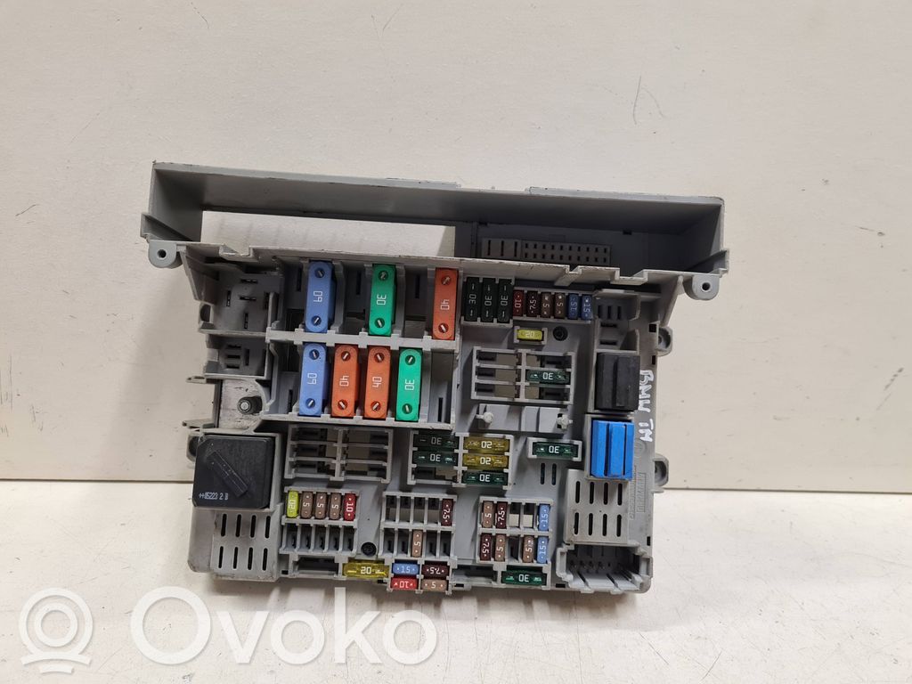 BMW 3 E90 E91 Fuse module 