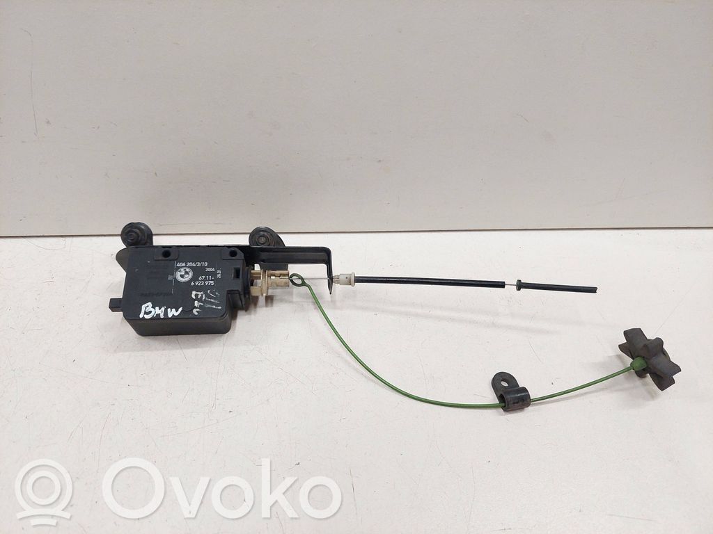 BMW 5 E60 E61 Fuel tank cap lock motor 