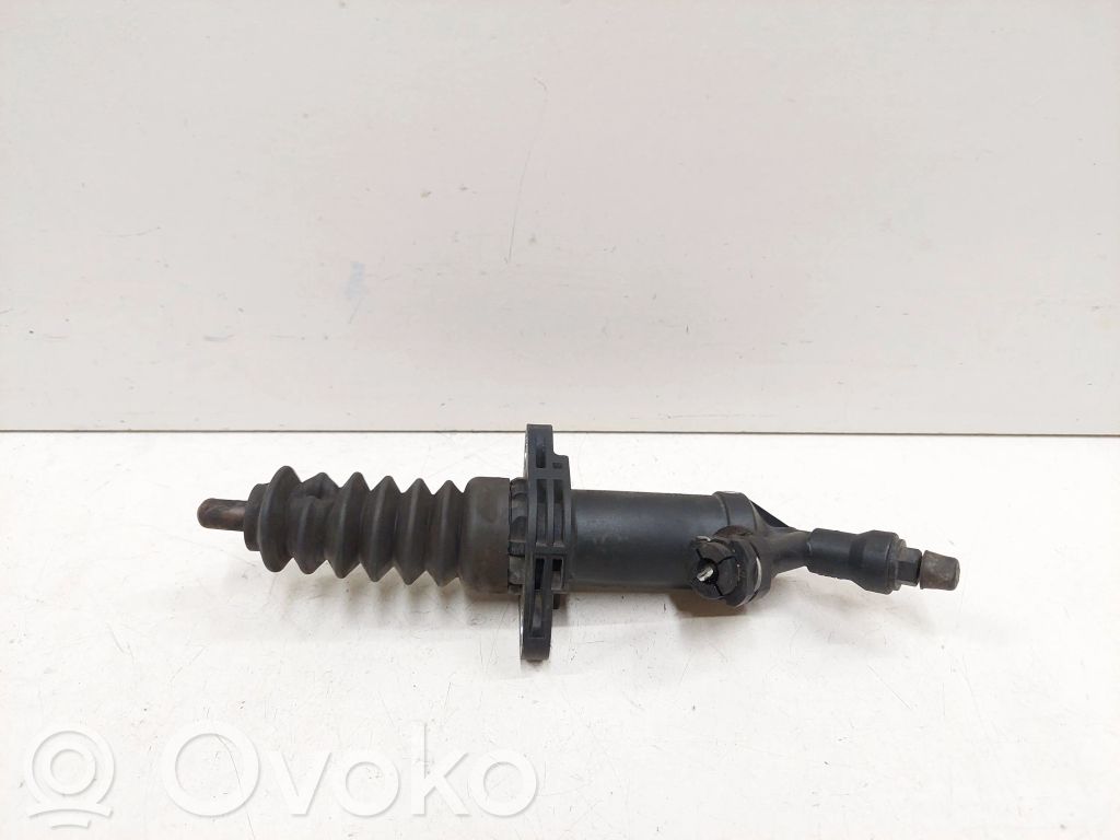 BMW 3 E90 E91 Clutch master cylinder 