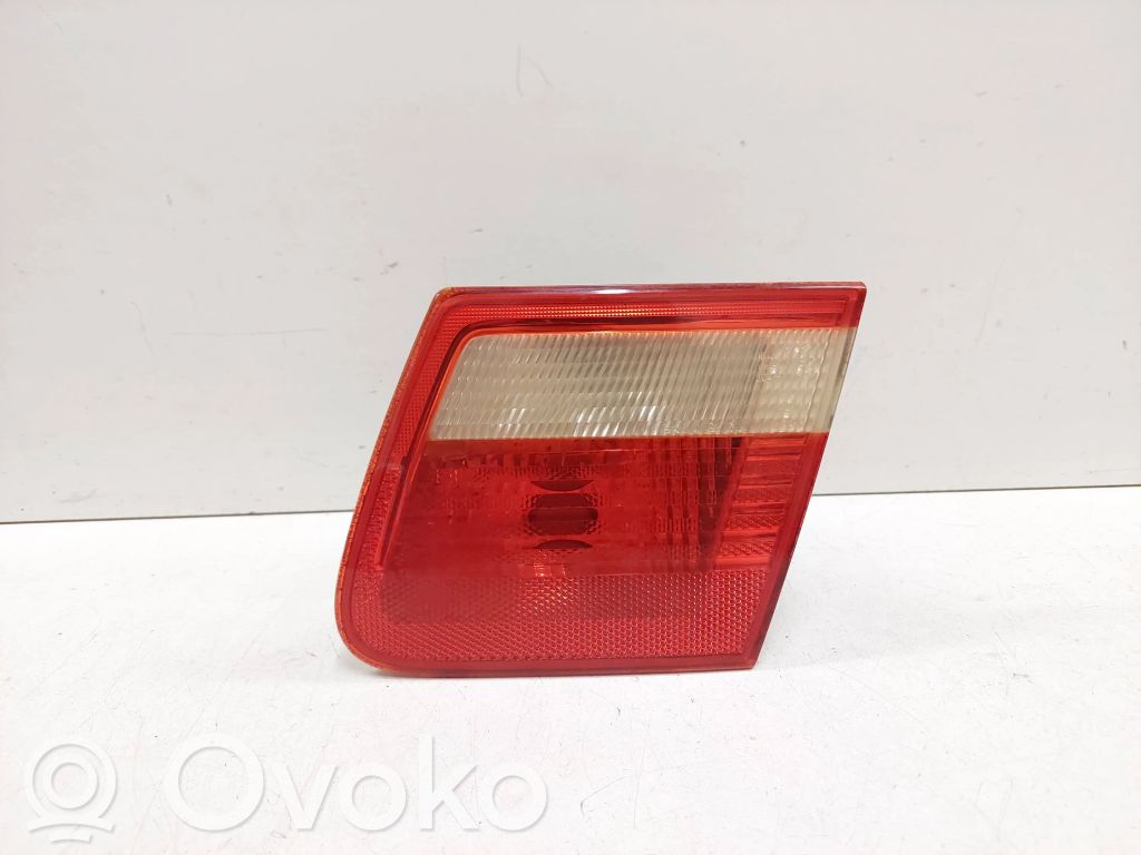 BMW 3 E46 Lampy tylnej klapy bagażnika 