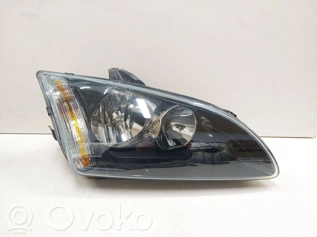 Ford Focus Headlight/headlamp 