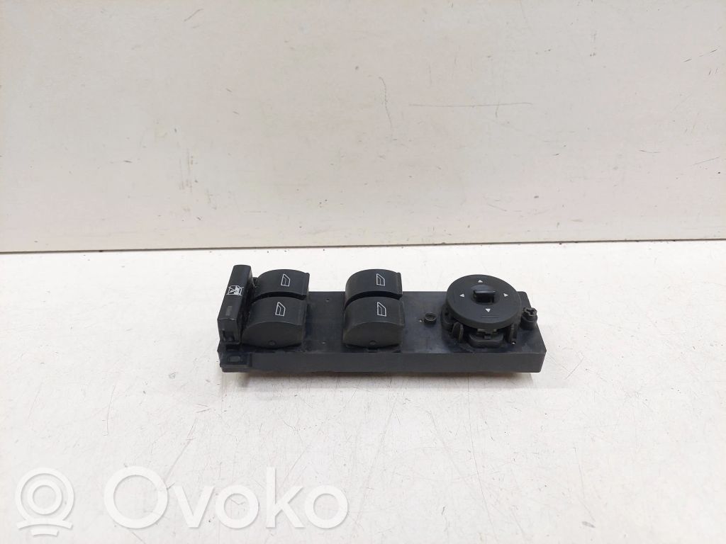 Ford Focus Electric window control switch 