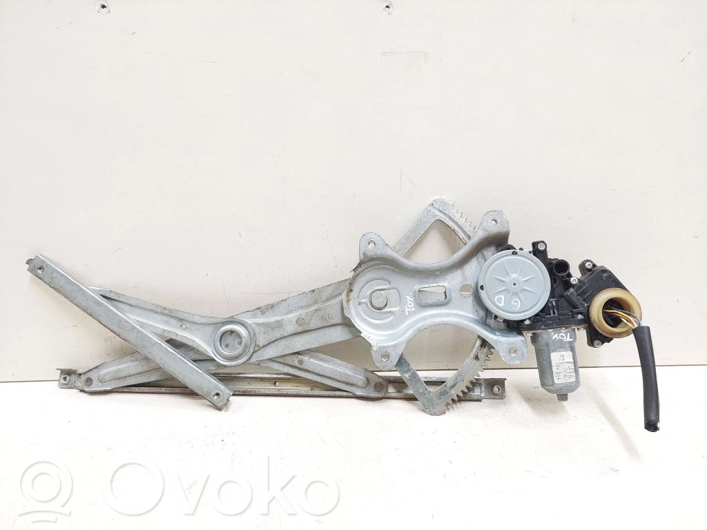 Toyota Corolla Verso E121 Elektryczny podnośnik szyby drzwi tylnych 