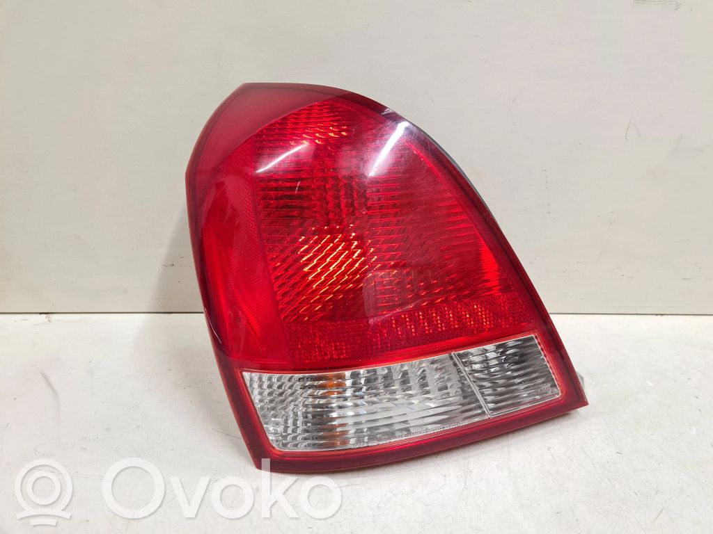 Hyundai Elantra Aizmugurējais lukturis virsbūvē 