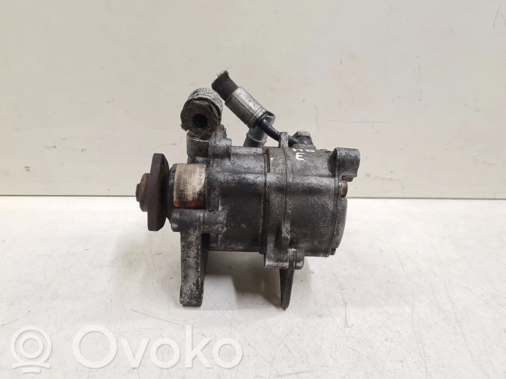 Mercedes-Benz E W210 Power steering pump 