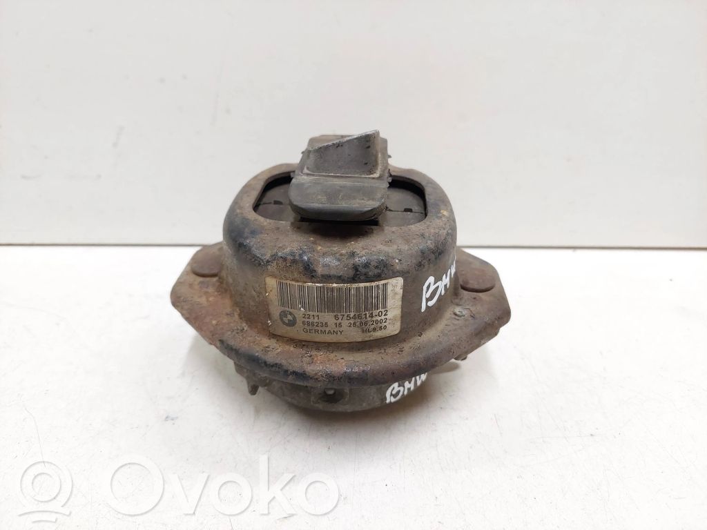 BMW 7 E65 E66 Engine mount bracket 