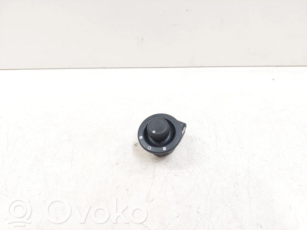 Dacia Logan I Wing mirror switch 