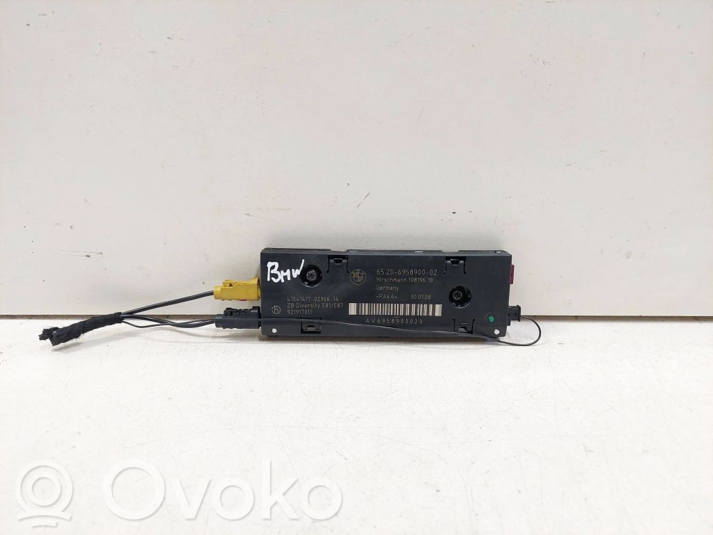 BMW 1 E81 E87 Antenos stiprintuvas 