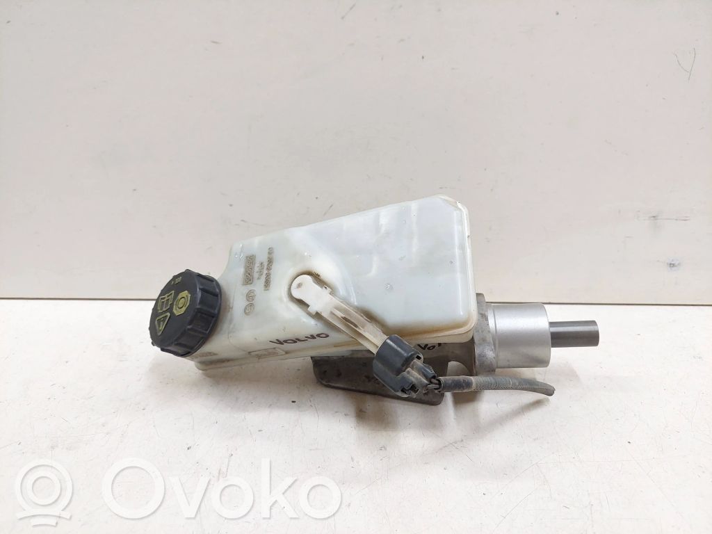 Volvo S40 Główny cylinder hamulca 