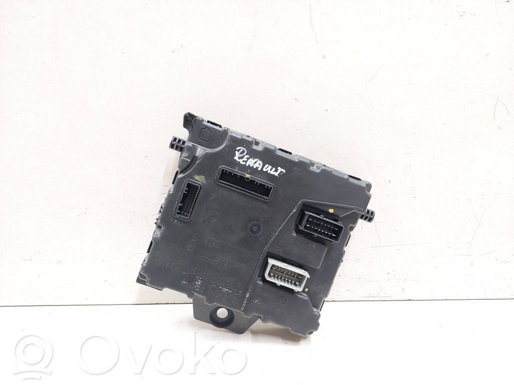 Renault Kangoo II Fuse module 