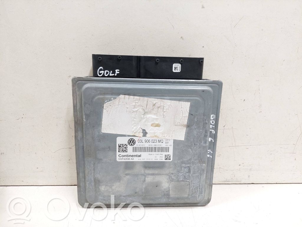 Volkswagen Golf VI Engine control unit/module 