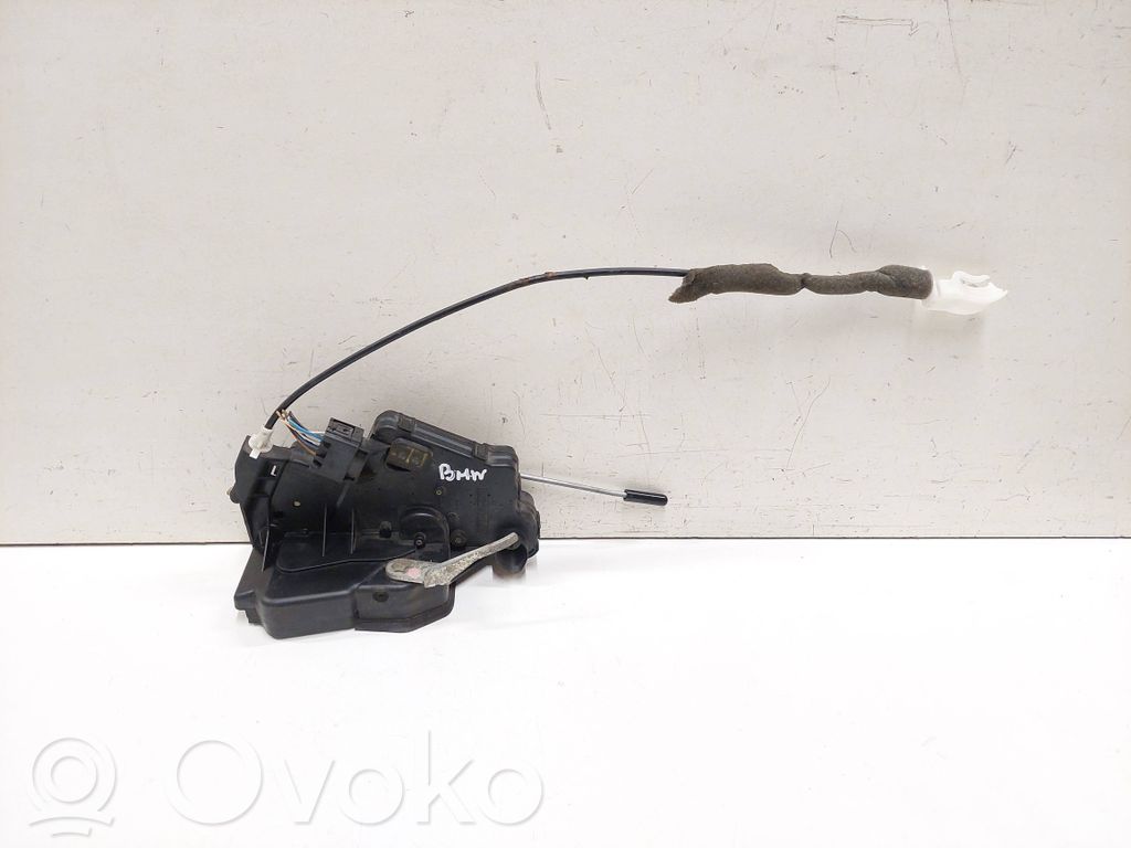 BMW 3 E46 Front door lock 