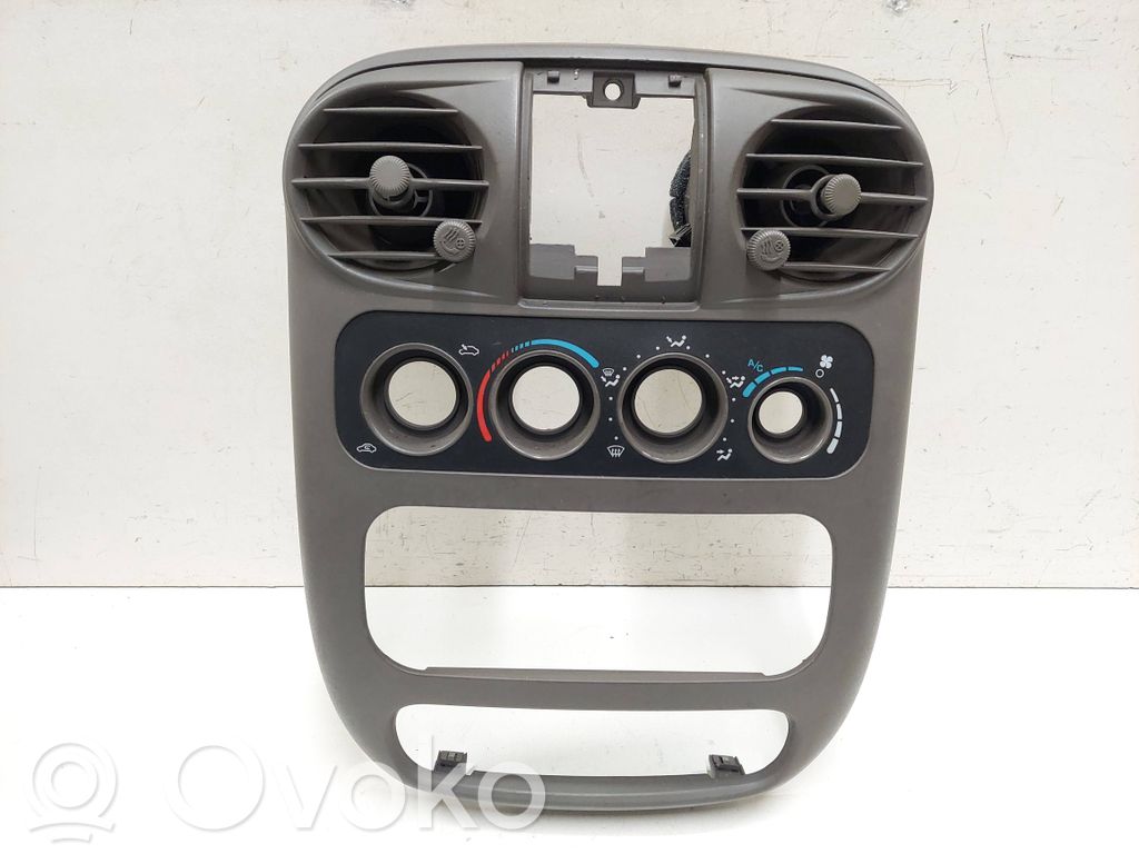 Chrysler PT Cruiser Rămă unitate radio/GPS 
