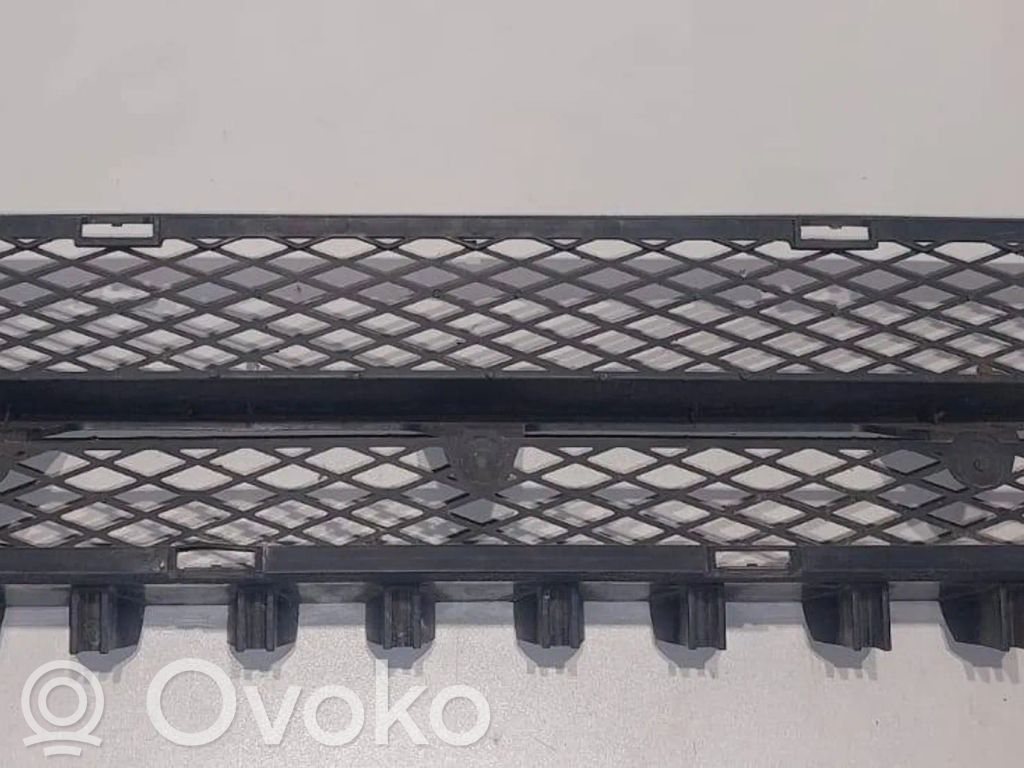 Volvo C70 Front bumper lower grill 