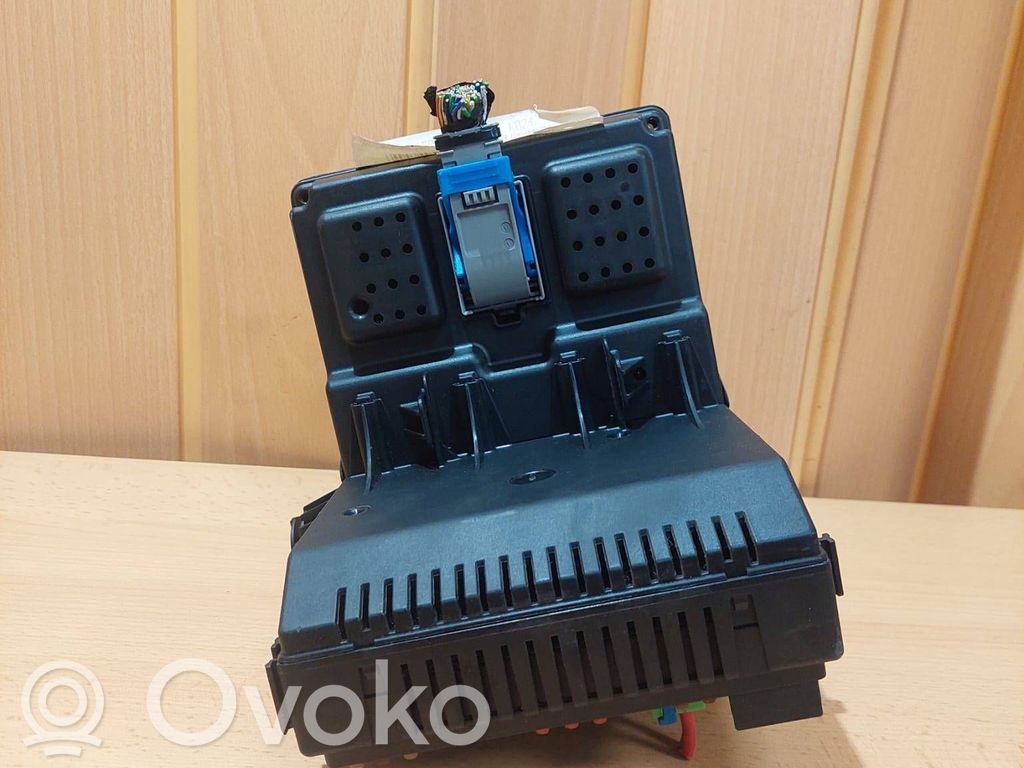 Volvo S60 Fuse module 
