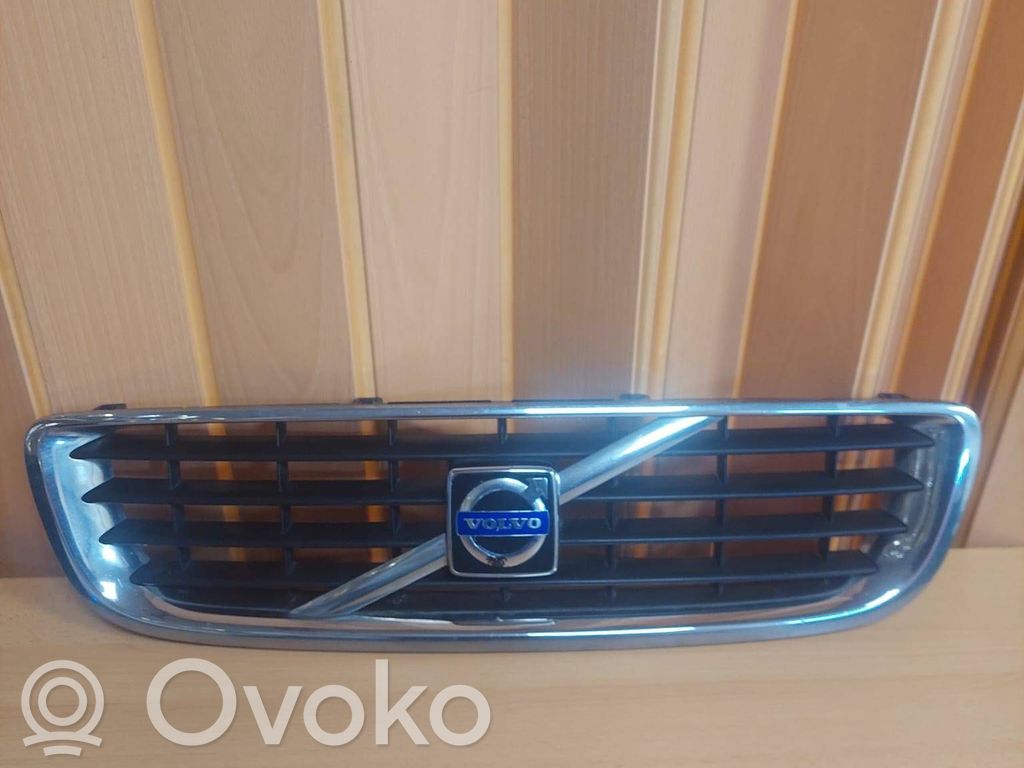 Volvo V50 Maskownica / Grill / Atrapa górna chłodnicy 