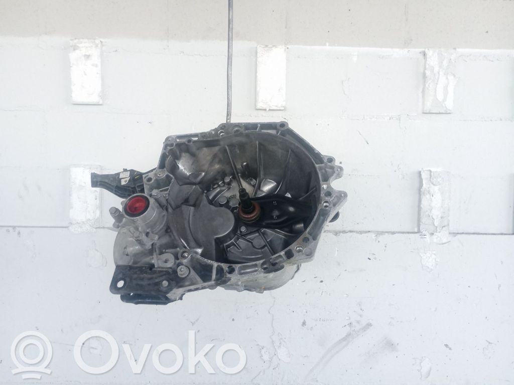 Opel Combo E 5 Gang Schaltgetriebe 
